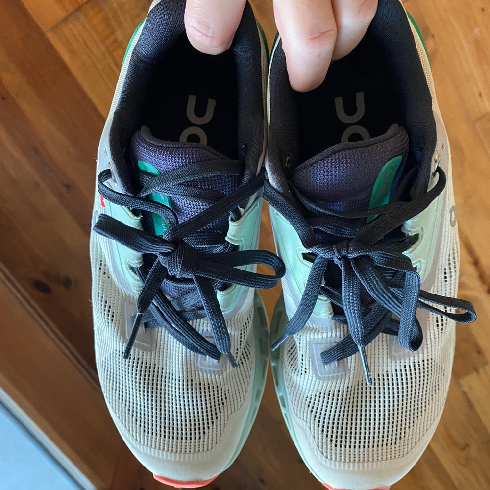 ON Running Gray and Green Sneakers